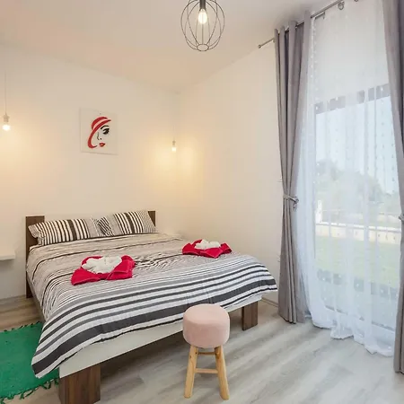 House In Near Rock בית נופש פרוי