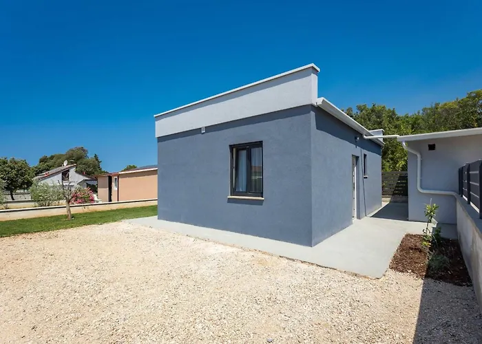 Casa vacanze House In Near Rock Peroj